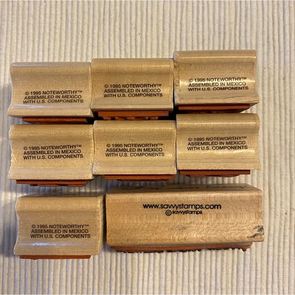 Lot of 8 Small Easter Themed Wood Mounted Stamps - Picture 3 of 6